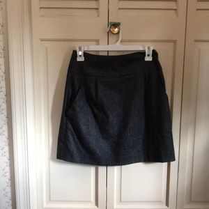 *DONATING SOON* Theory gray skirt